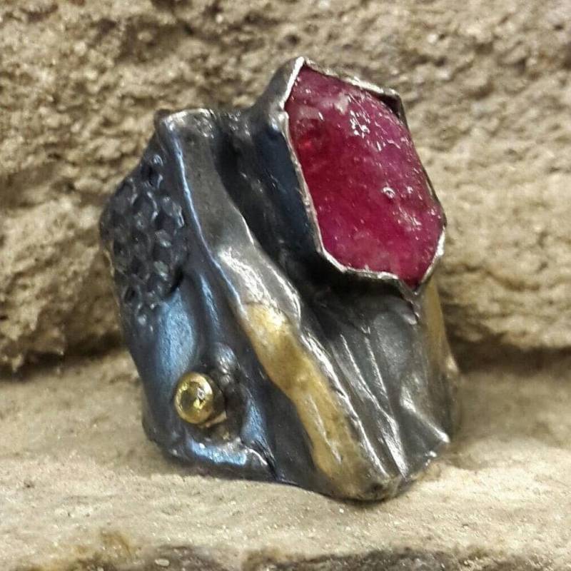 Handgemachter Silberring Roher Saphir, Akzent Aus 24K Gold von KanevskyJewelry