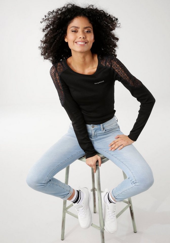 KangaROOS Langarmshirt Langarm, sehr figurbetonte Passform, aus Rippware von KangaROOS