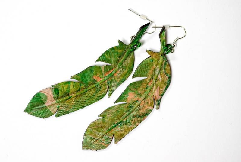 Federohrringe Aus Leder, Verziert Mit Glasperlen, 3 Farbig Marmoriert Federohrringe Aus Leder, Verziert Mit Glasperlen, 3 Farbig Marmoriert von KangeeLeather