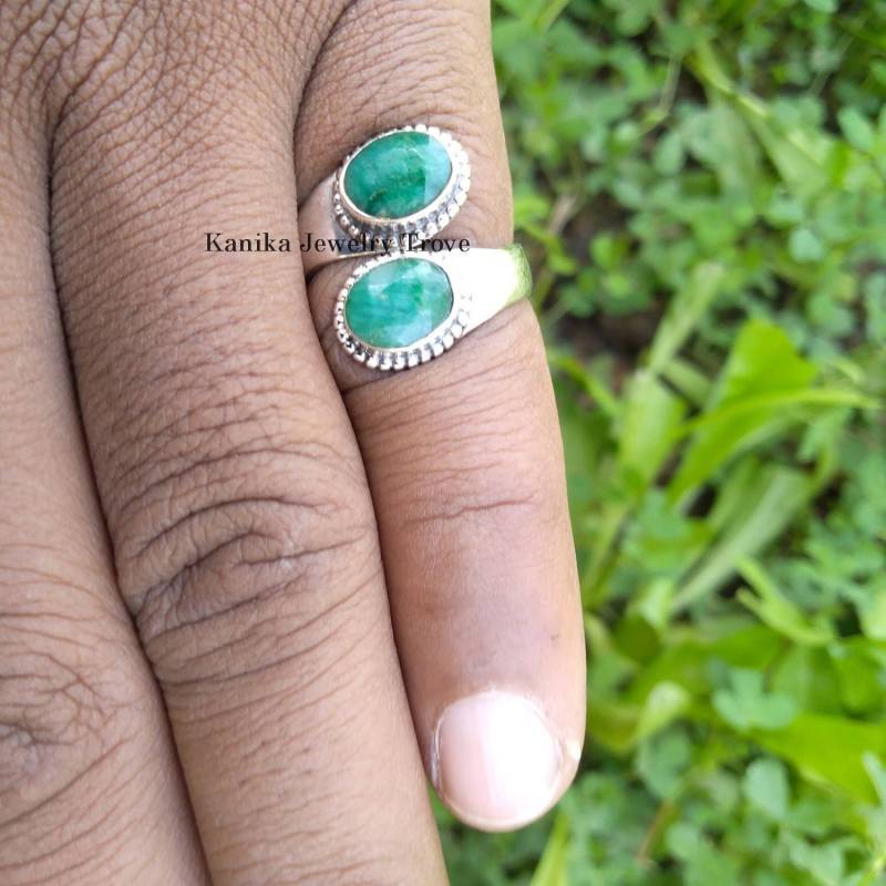 Verstellbarer Smaragd Ring Für Frauen, Silber Ring, Handgemachter Grüner Damen Schmuck, Sterling Sie, Mai Geburtsstein von KanikaJewelryTrove