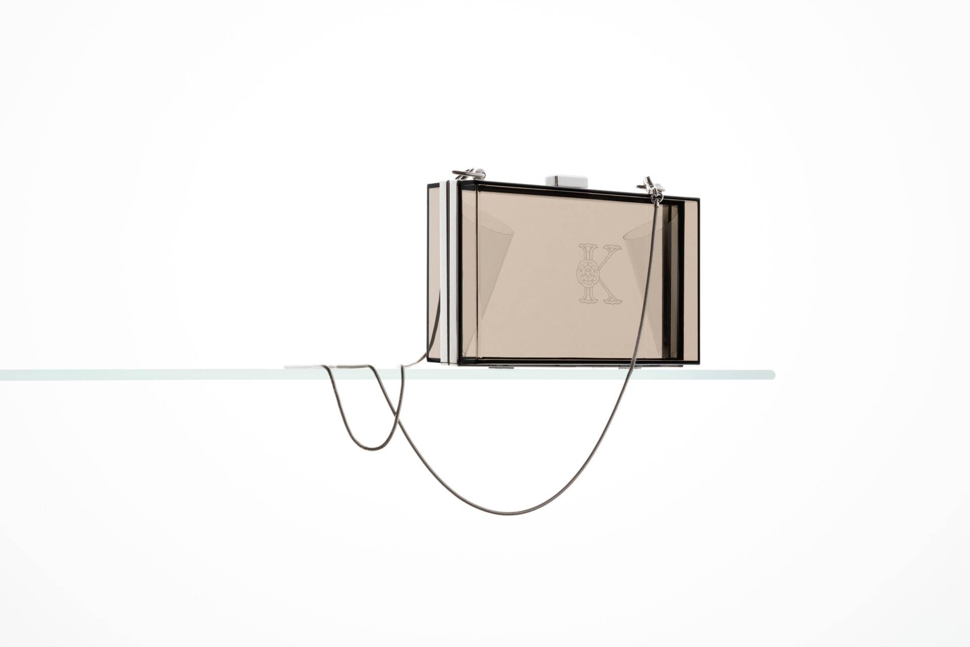 Signatur Acryl Clutch Signatur Acryl Clutch von KanjanaDesigns