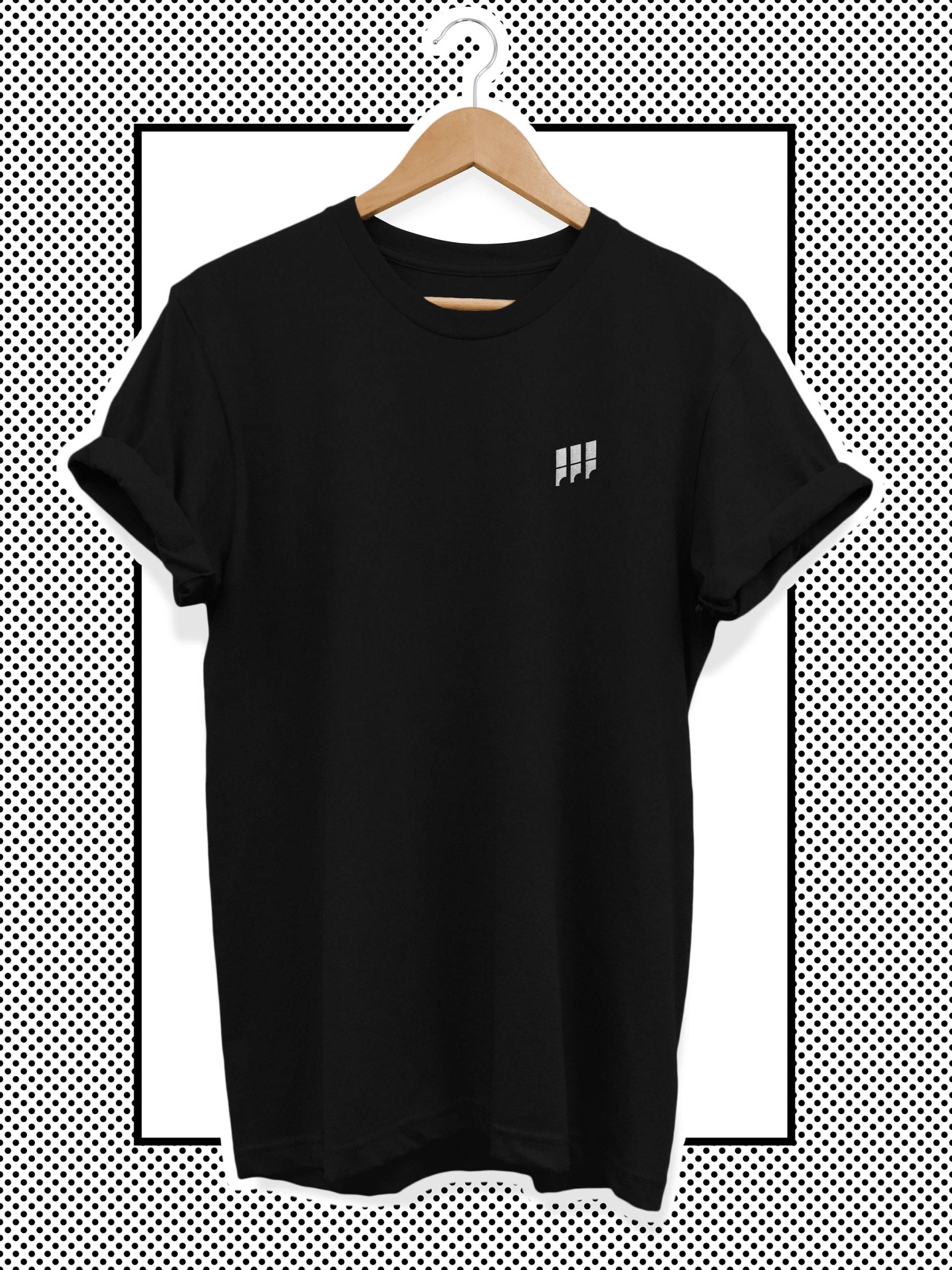 Besticktes Unisex T-Shirt - Tricheck Logo Basic Besticktes Unisex T-Shirt - Tricheck Logo Basic von KanjiTRICHECK