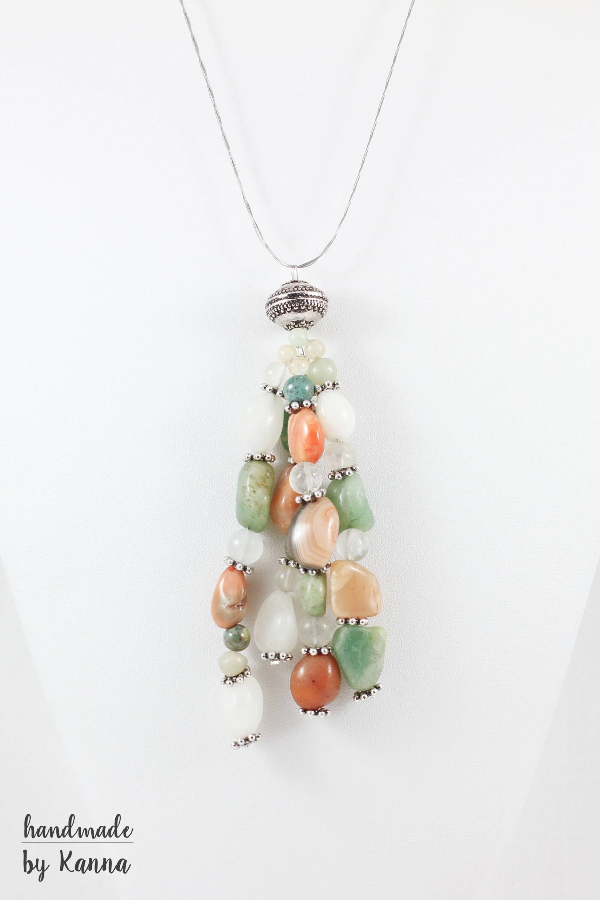 Handgemachte Multi Edelsteine | Aventurin, Quarz U.a. Anhänger Und Ohrringe An Den Metallsträngen Handgemachte Multi Edelsteine | Aventurin, Quarz U.a. Anhänger Und Ohrringe An Den Metallsträngen von KannaGallery
