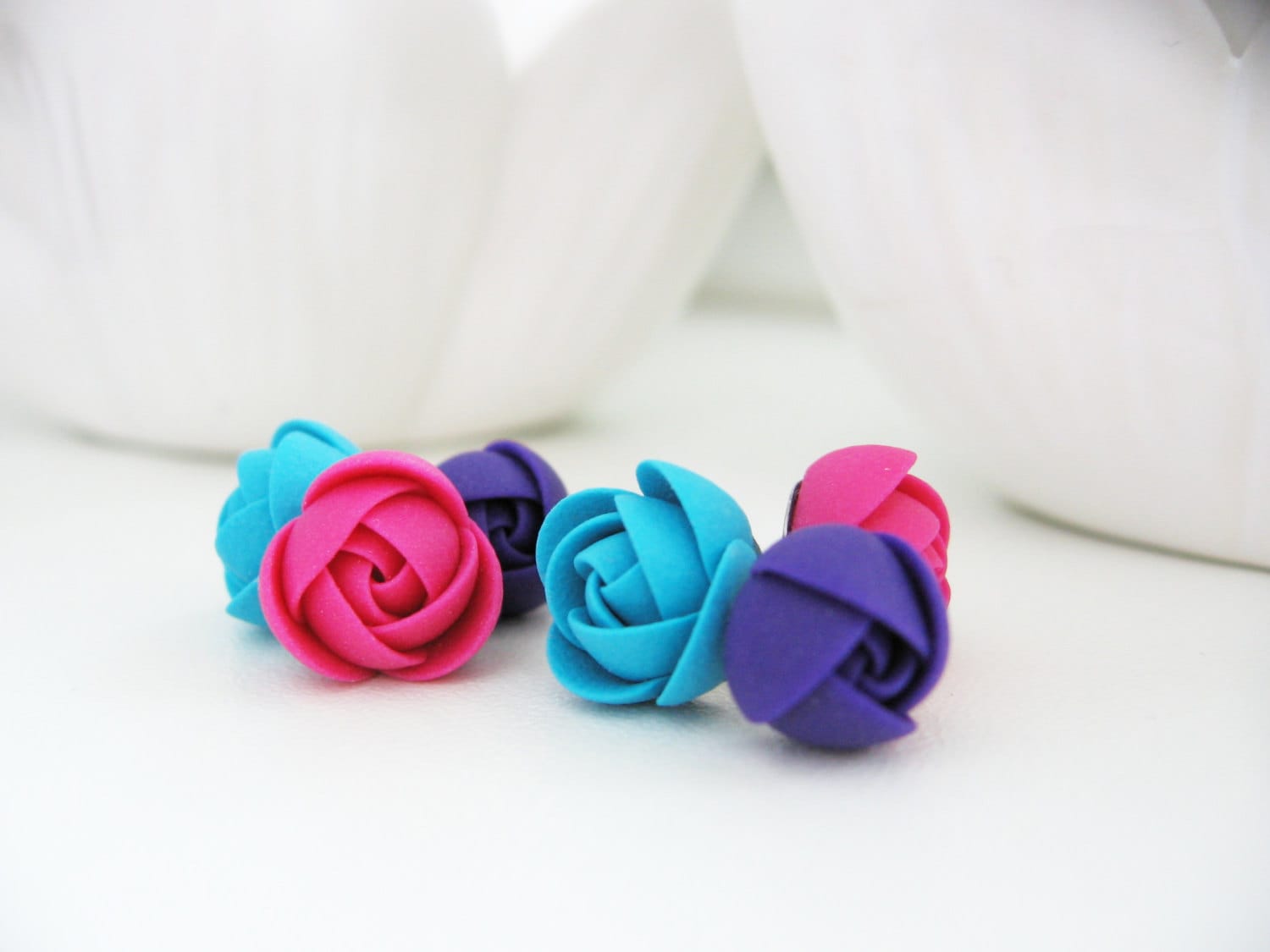 Fimo Ohrringe Set - Himbeer-Violett-Türkis Rose Blume Ohrstecker Fimo Ohrringe Set - Himbeer-Violett-Türkis Rose Blume Ohrstecker von KaoriPearlRose