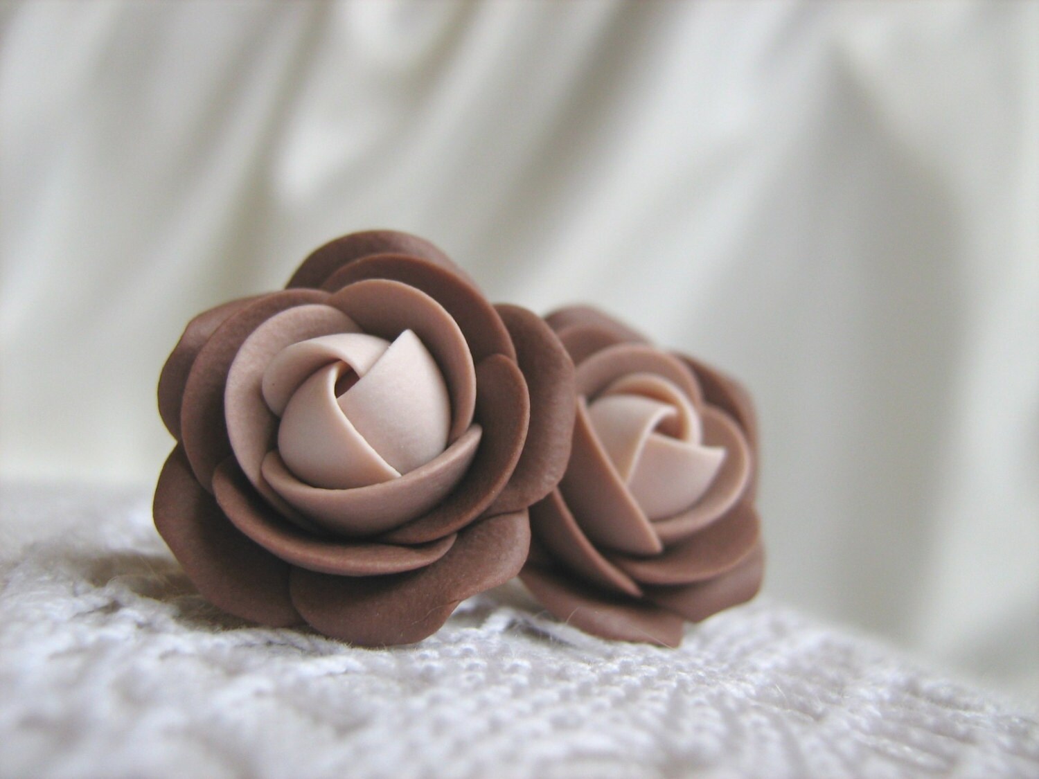 Ohrringe Aus Fimo - Braune Rose Blume Ohrstecker Ohrringe Aus Fimo - Braune Rose Blume Ohrstecker von KaoriPearlRose