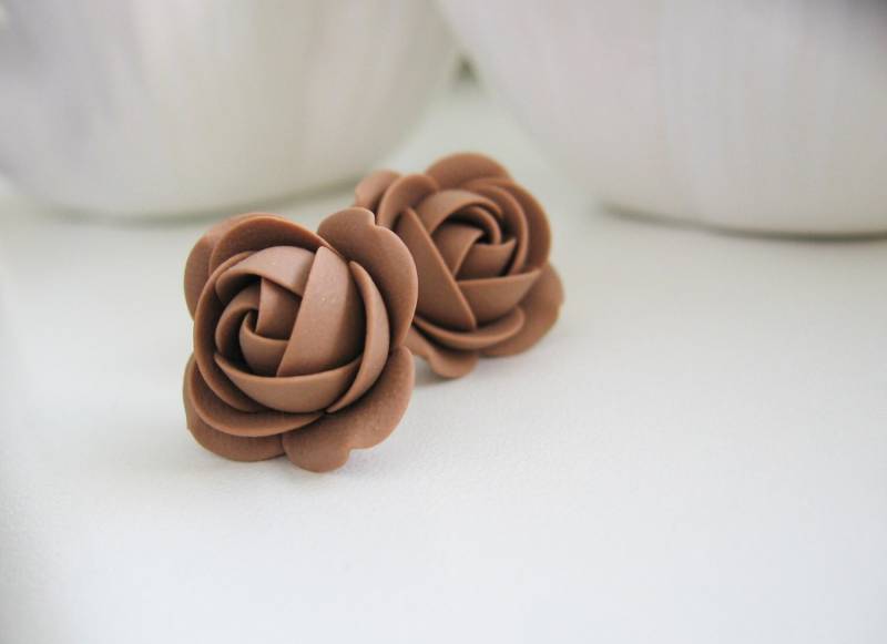 Ohrringe Aus Fimo - Cocoa Brown Rose Blume Ohrstecker von KaoriPearlRose
