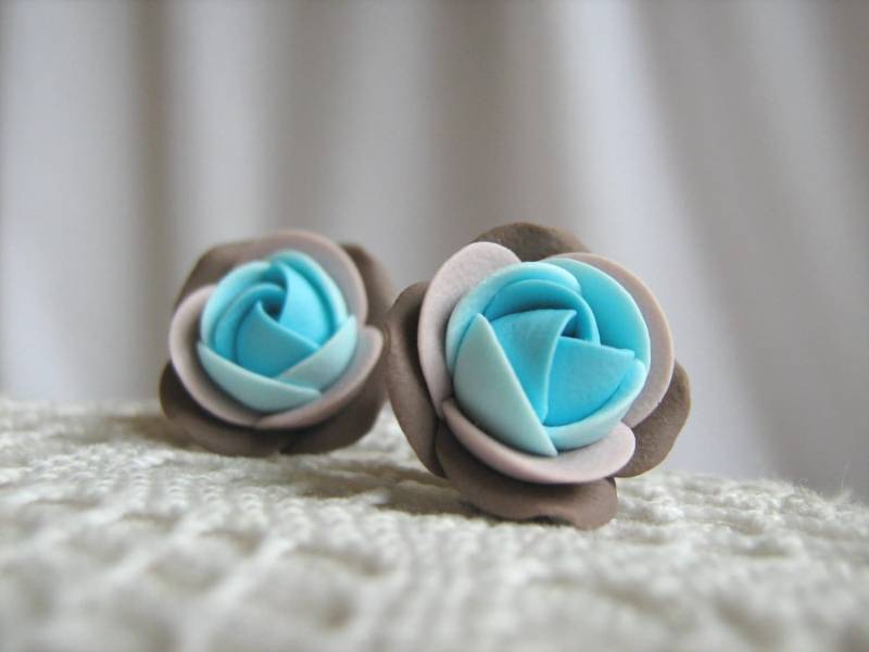 Ohrringe Aus Fimo - Schattierungen Von Türkis Und Braun Rose Blume Ohrstecker Ohrringe Aus Fimo - Schattierungen Von Türkis Und Braun Rose Blume Ohrstecker von KaoriPearlRose