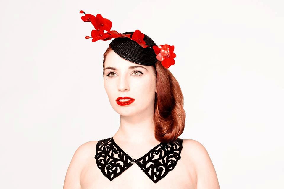 Latexkleidungsausschnitt Kragen Renita in Schwarz Oder Weiß Anderen Farben. Halsband. Halskette. Wäsche von KaorisLatexDreams