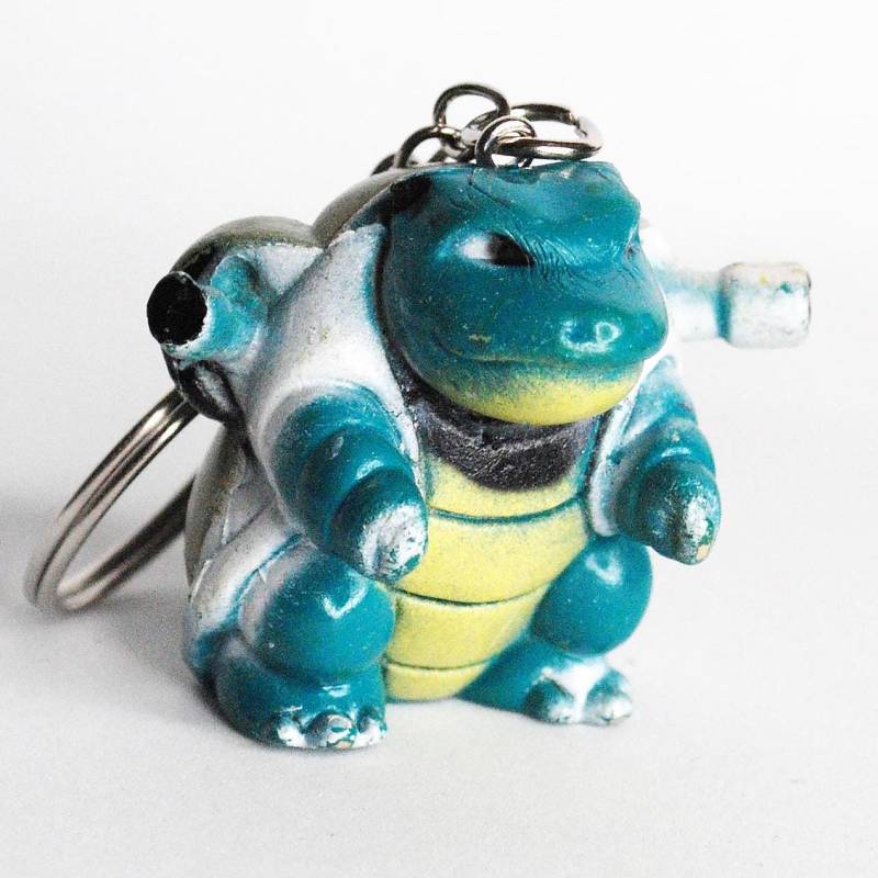 Handgemachter Monster Vintage Schlüsselanhänger Schiggy Schillok Turtok Palimpalim Charm Videospiel Figur Retro Geschenk von KaosKimsThings