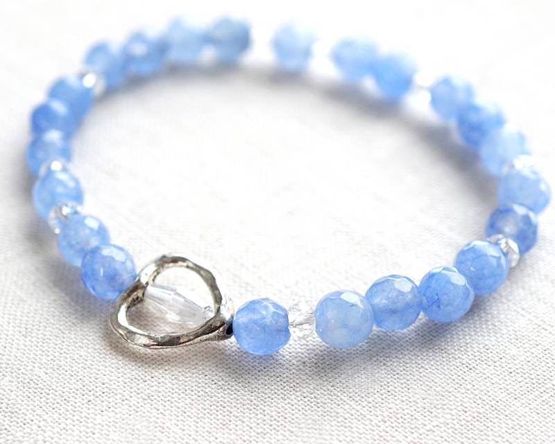 Im Urlaub Hellblaues Achat Armband. Sterling Silber Herz, Feine Facettierte Edelstein Armband Stacking Bracelet Boho von KapKaDesign