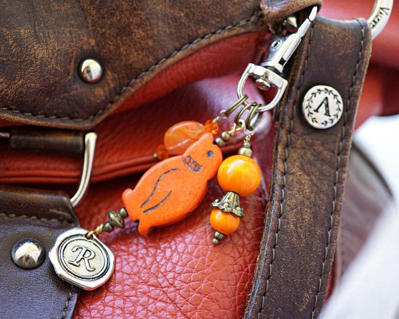 Personalisierte Geldbörse Clip, Color Match Pinguin Schlüsselbund, Benutzerdefinierte Initiale Charm von KapKaDesign