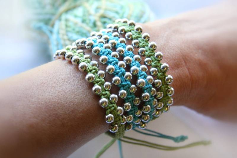 Wickelarmband Baumwolle Makramee Armband Silber Perlenarmband Freundschaftsarmband Boho Blau Grün von KapKaDesign