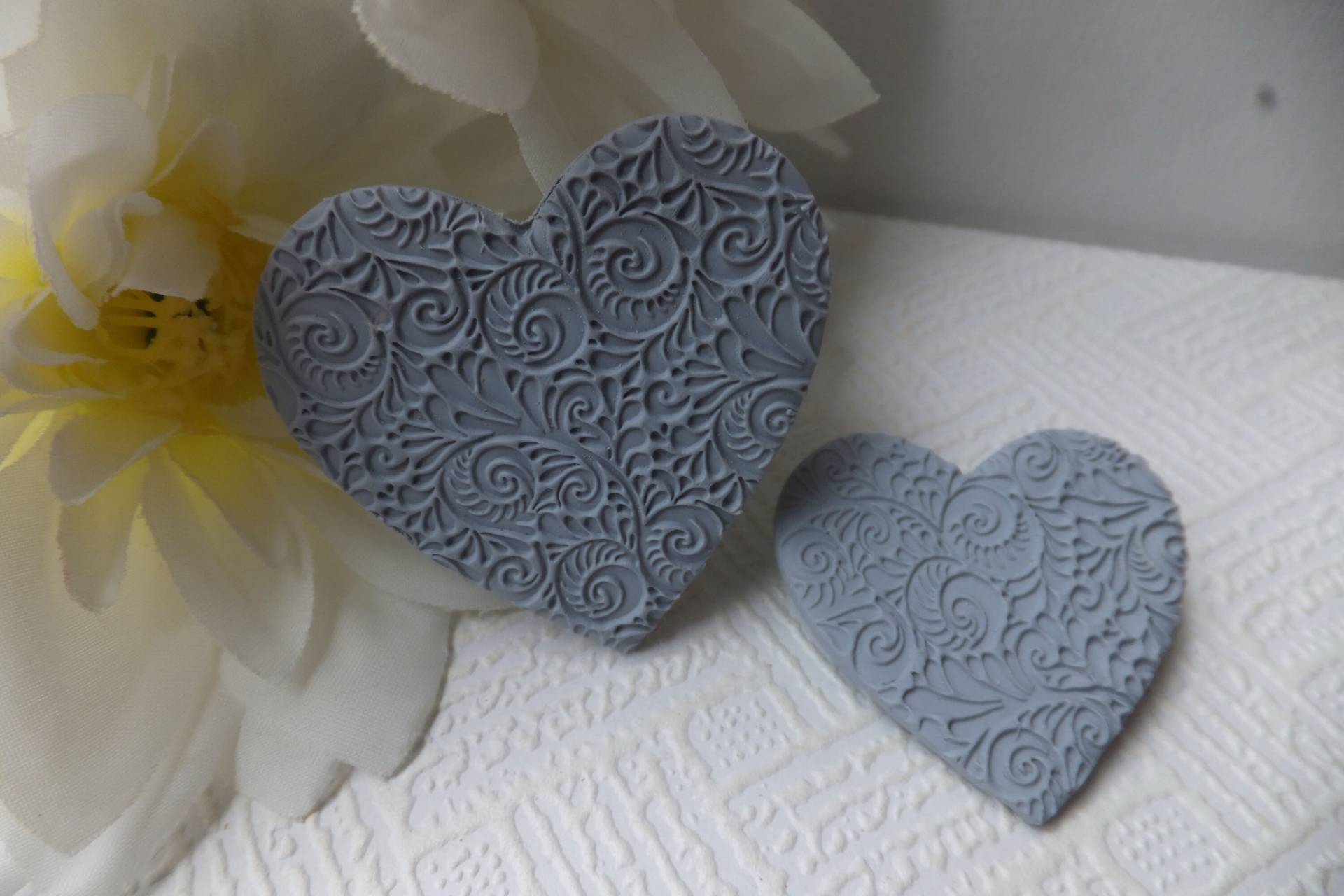 Dusty Denim Blau Polymer Clay Cameo Brosche - Mittelgroß Oder Groß Dusty Denim Blau Polymer Clay Cameo Brosche - Mittelgroß Oder Groß von Kapalau