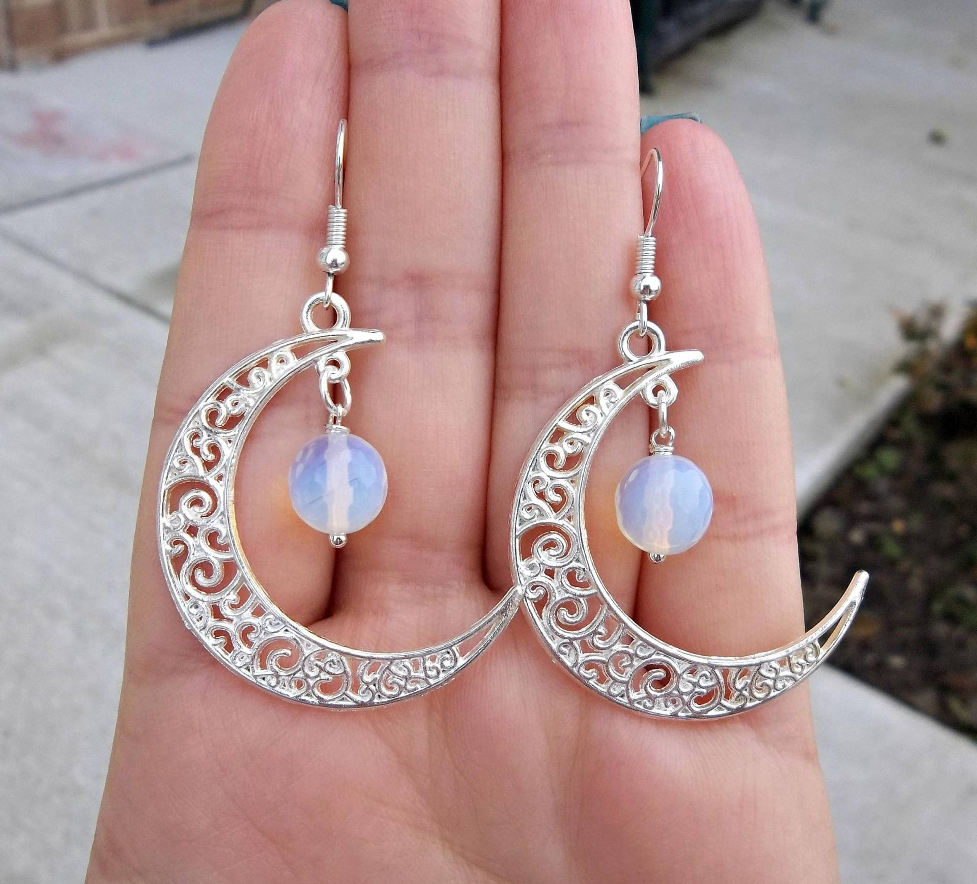 Echter Natürlicher Irisierender Opal Opalit Mondstein Edelstein Perlen Boho Filigran Mond Wicca Spirituelle Heilung Silber Ohrhänger 2" Echter Natürlicher Irisierender Opal Opalit Mondstein Edelstein Perlen Boho Filigran Mond Wicca Spirituelle Heilung Silber Ohrhänger 2" von KaraLynnsCreations