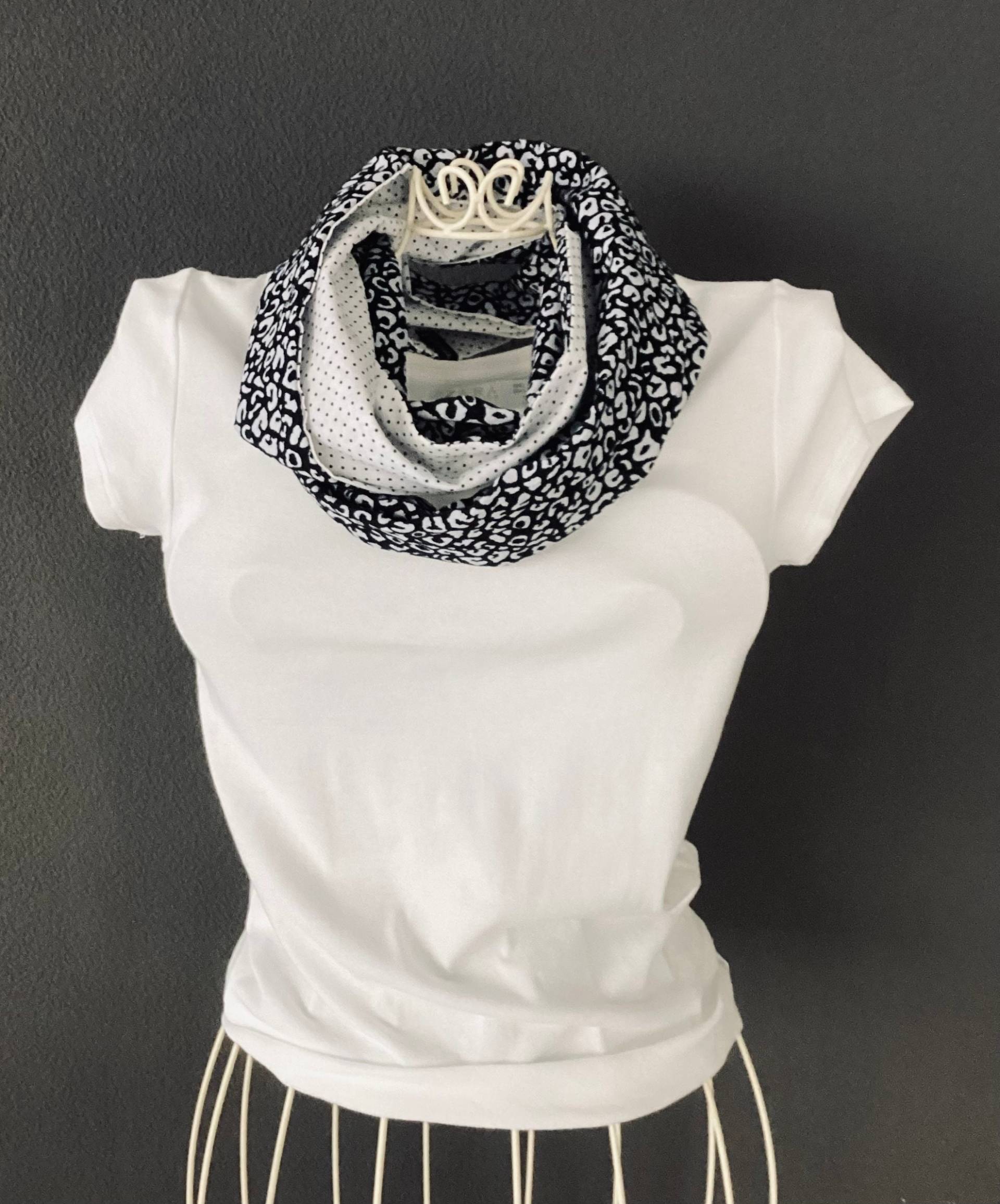 Leichter Loopschal Damen Leo-Muster Loop Viskose Jacquard Schlauchschal Kuschelschal Kuschelloop Leichter Loopschal Damen Leo-Muster Loop Viskose Jacquard Schlauchschal Kuschelschal Kuschelloop von KaraModeDesign