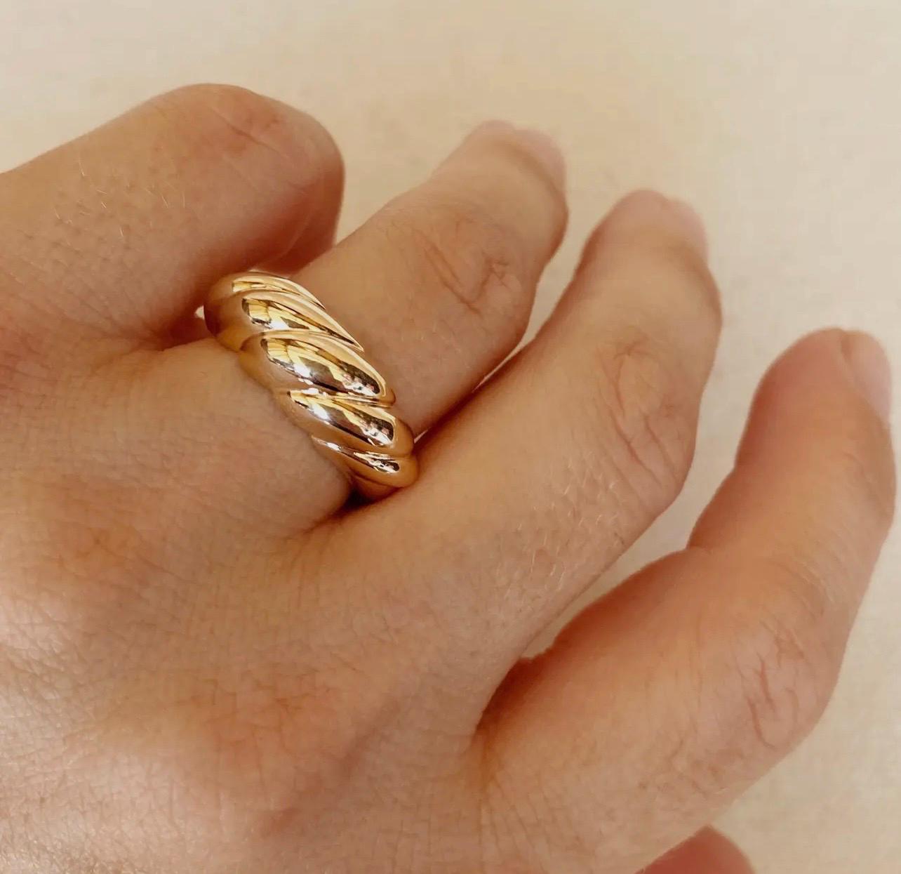18K Gold Gefüllte Kuppel Croissant Ring von KaramabyHoda