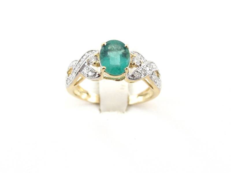 14K Gelbgold Smaragd Ring Mit Diamant Akzenten von Karatcaratjewelry