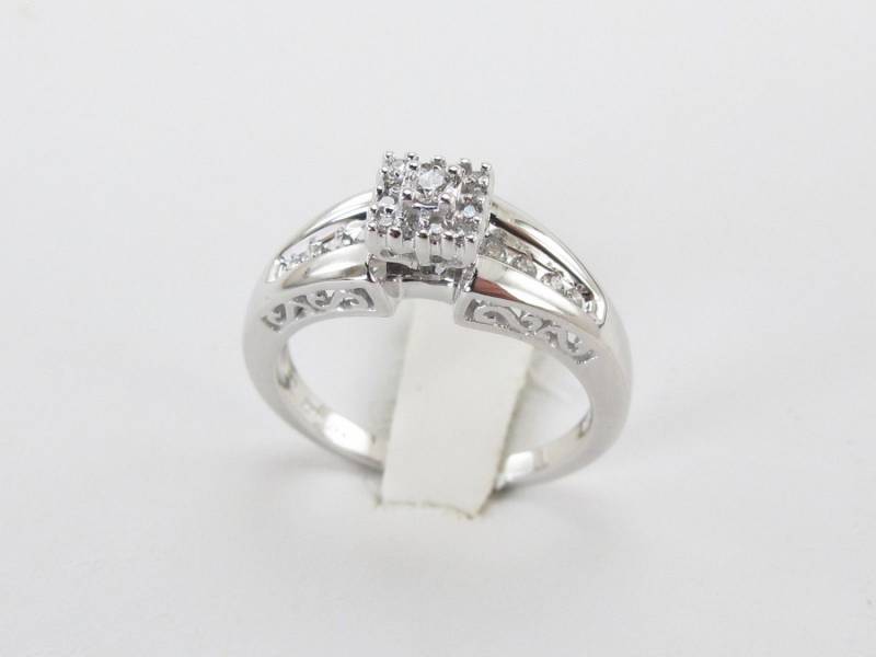 14K Weißgold Diamant Cluster Verlobungsring .30 Karat Ehering von Karatcaratjewelry