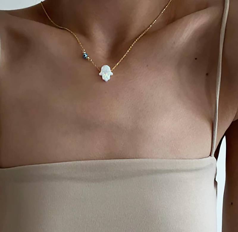 Fatimas Hand Opal Kette Mit White von Kardelenjewellry