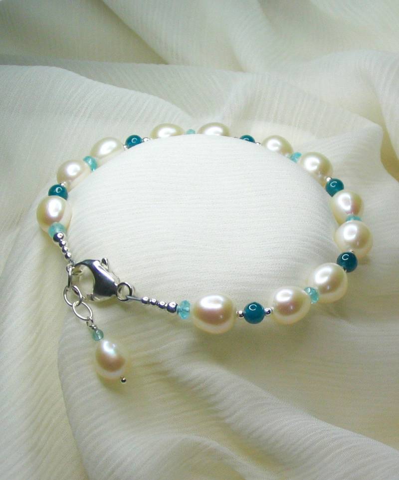 Süßwasserperle/Apatit Sterlingsilber-Edelstein-Armband, Echter Natürlicher Edelstein, Karabinerverschluss, Einstellbar 18 Bis cm Süßwasserperle/Apatit Sterlingsilber-Edelstein-Armband, Echter Natürlicher Edelstein, Karabinerverschluss, Einstellbar 18 Bis cm von KarenCooperJewelry