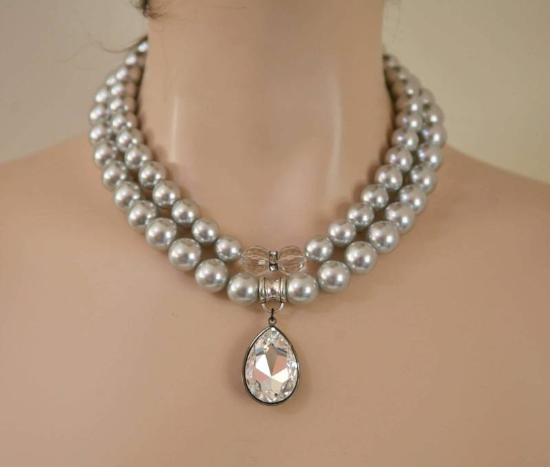 Hellgrau Perlenkette Swarovski Kristall Teardrop Anhänger, Brautschmuck von Karenda