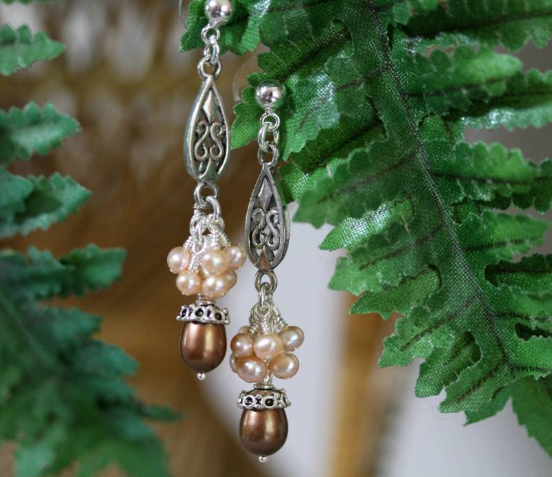 Peach & Schokolade Perlen Ohrringe Filigrane Tropfen Ohrringe Aus Silber von Karenda