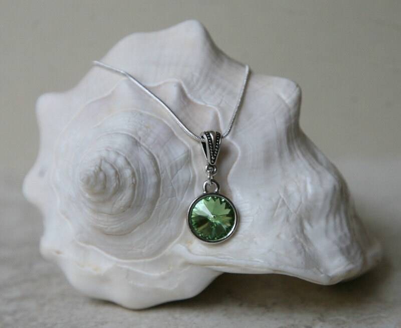 Swarovski Crystal Birthstone Halskette Sie Wählen Farbe Inklusive Kette in Drei Finishes Brautjungfer Geschenke von Karenda