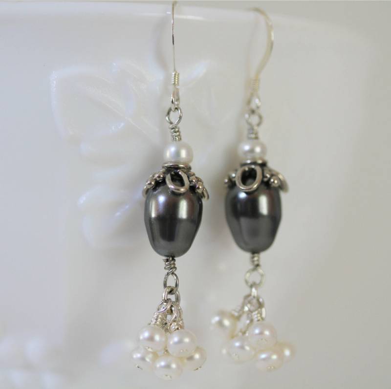 Swarovski Und Süßwasserperle Sterling Baumeln Ohrringe Grau Oder Braun von Karenda