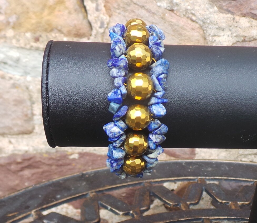 Edelstein-Armband, Lapis Armband, Blaue Stein Manschette, Gold Edelstein Schmuck, Lapisstein Blauer Armreif, Göttin Armband Edelstein-Armband, Lapis Armband, Blaue Stein Manschette, Gold Edelstein Schmuck, Lapisstein Blauer Armreif, Göttin Armband von KarensLittleGems