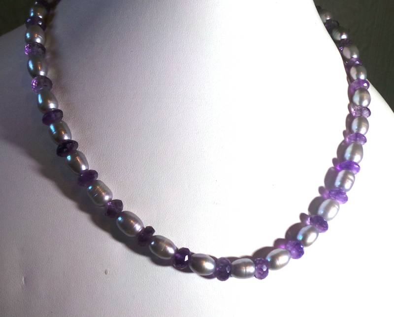Edelstein-Halskette, Perlenkette, Amethyst Schmuck, Silber Stein Halskette, Lila Birthstone Halskette Edelstein-Halskette, Perlenkette, Amethyst Schmuck, Silber Stein Halskette, Lila Birthstone Halskette von KarensLittleGems