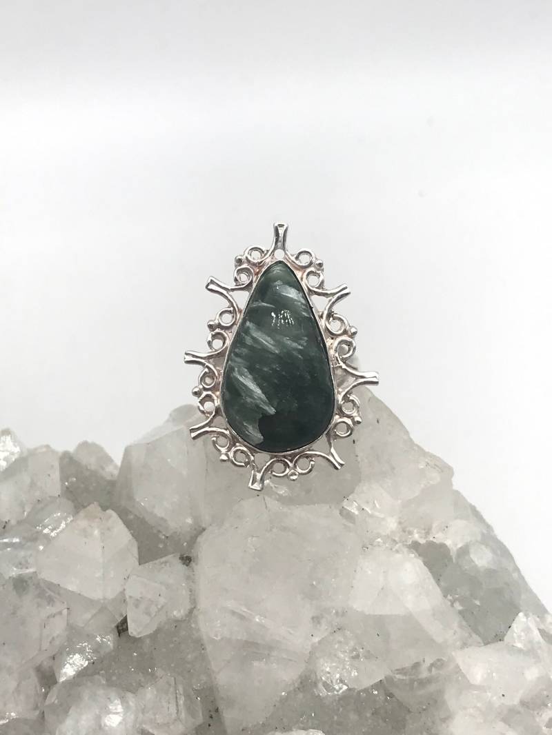 Abend Seraphinit Ring, Größe 7 1/2 von KarinsForgottenTreas