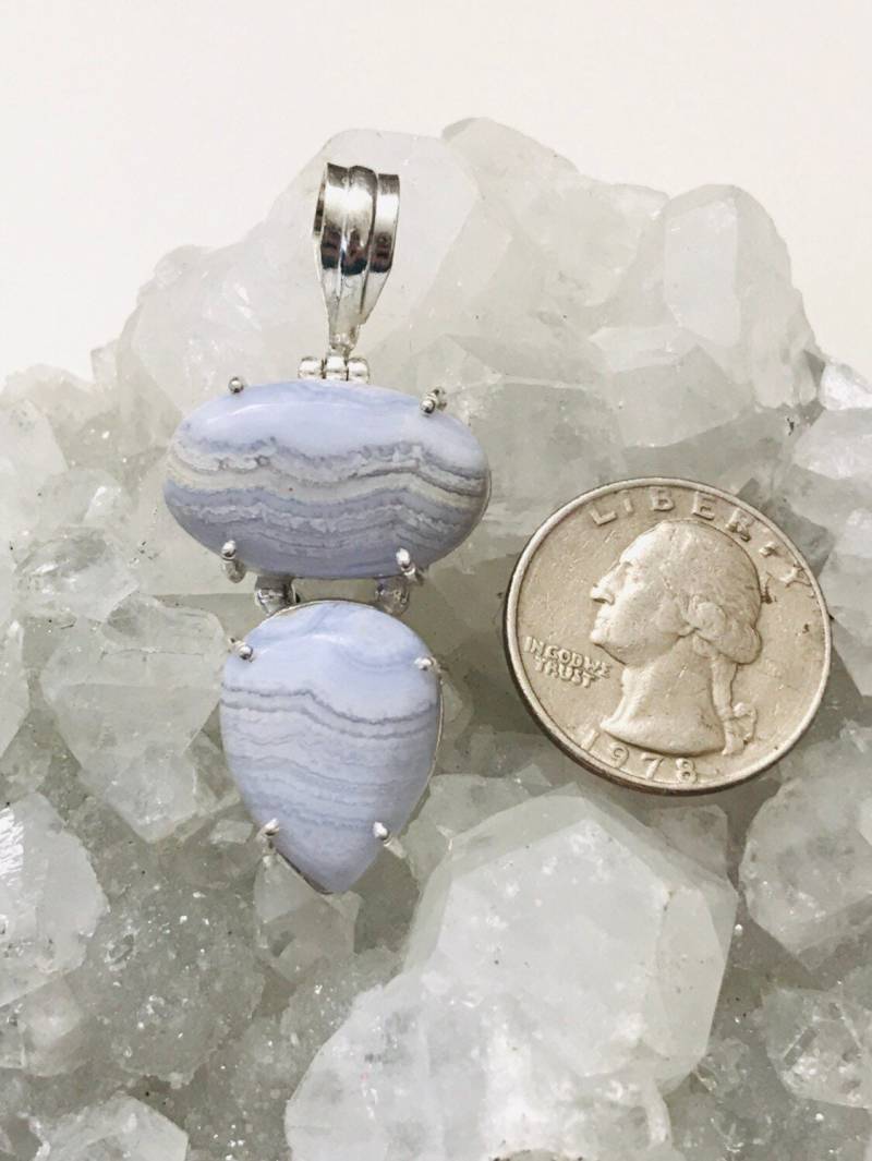 Abstand Blauer Achat-Anhänger von KarinsForgottenTreas