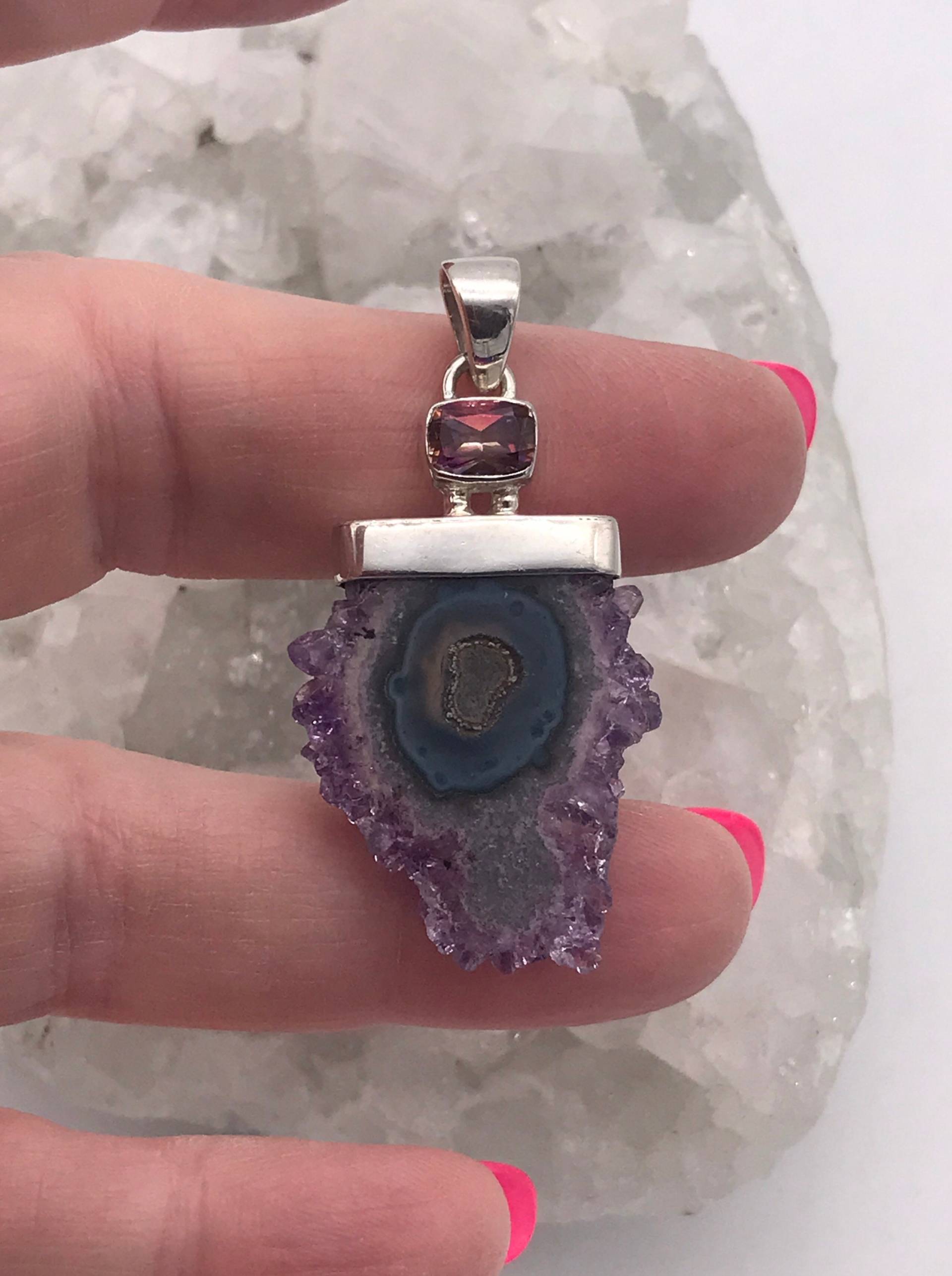 Amethyst Stalaktiten Scheibe Und Pink Topas Anhänger von KarinsForgottenTreas