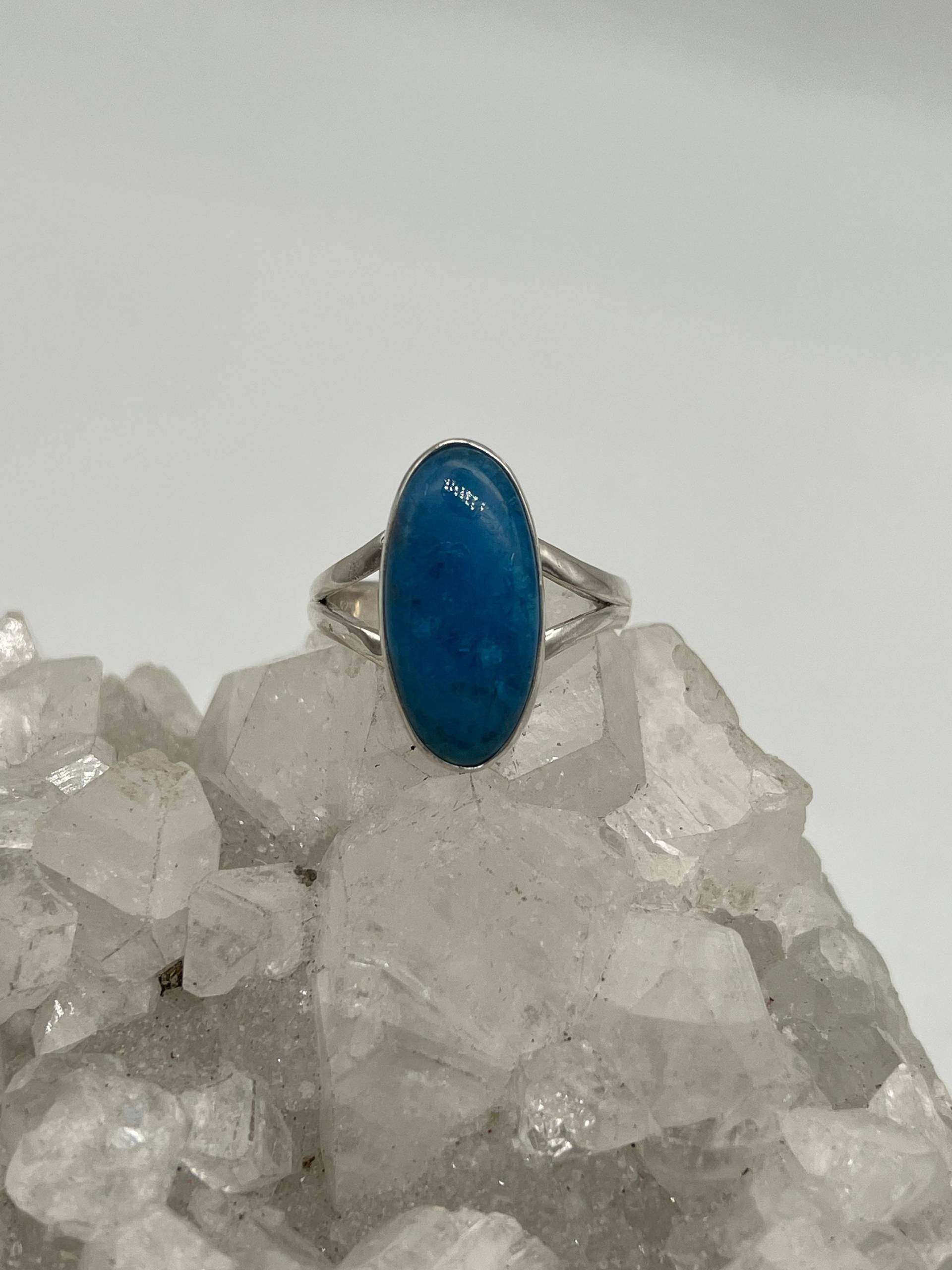 Blauer Apatit Ring, Größe 33 cm von KarinsForgottenTreas