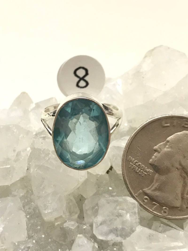 Clearance Blauer Kristall Partyring, Size 8 von KarinsForgottenTreas