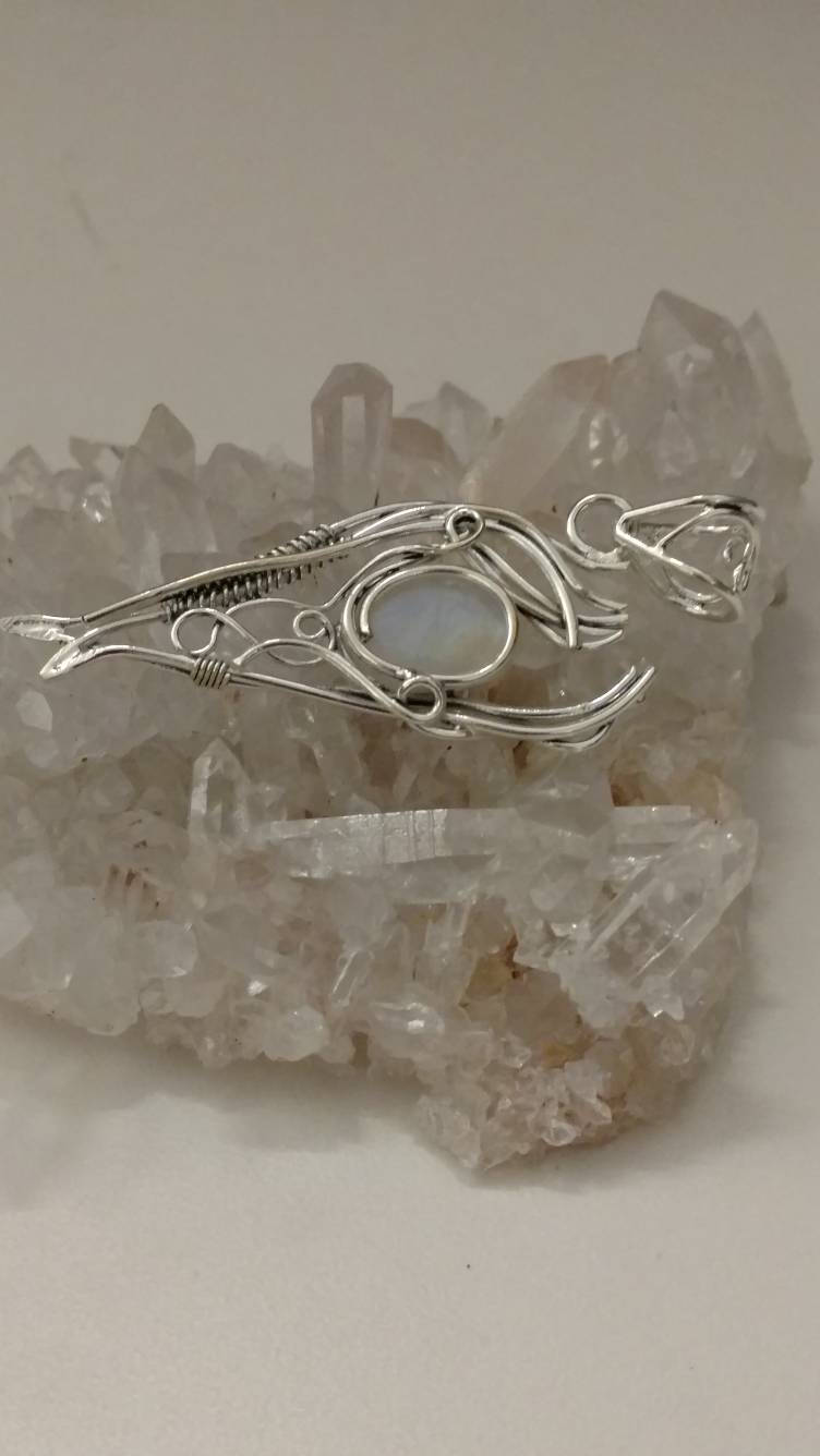 Clearance Mondstein Auge Des Horus Anhänger von KarinsForgottenTreas