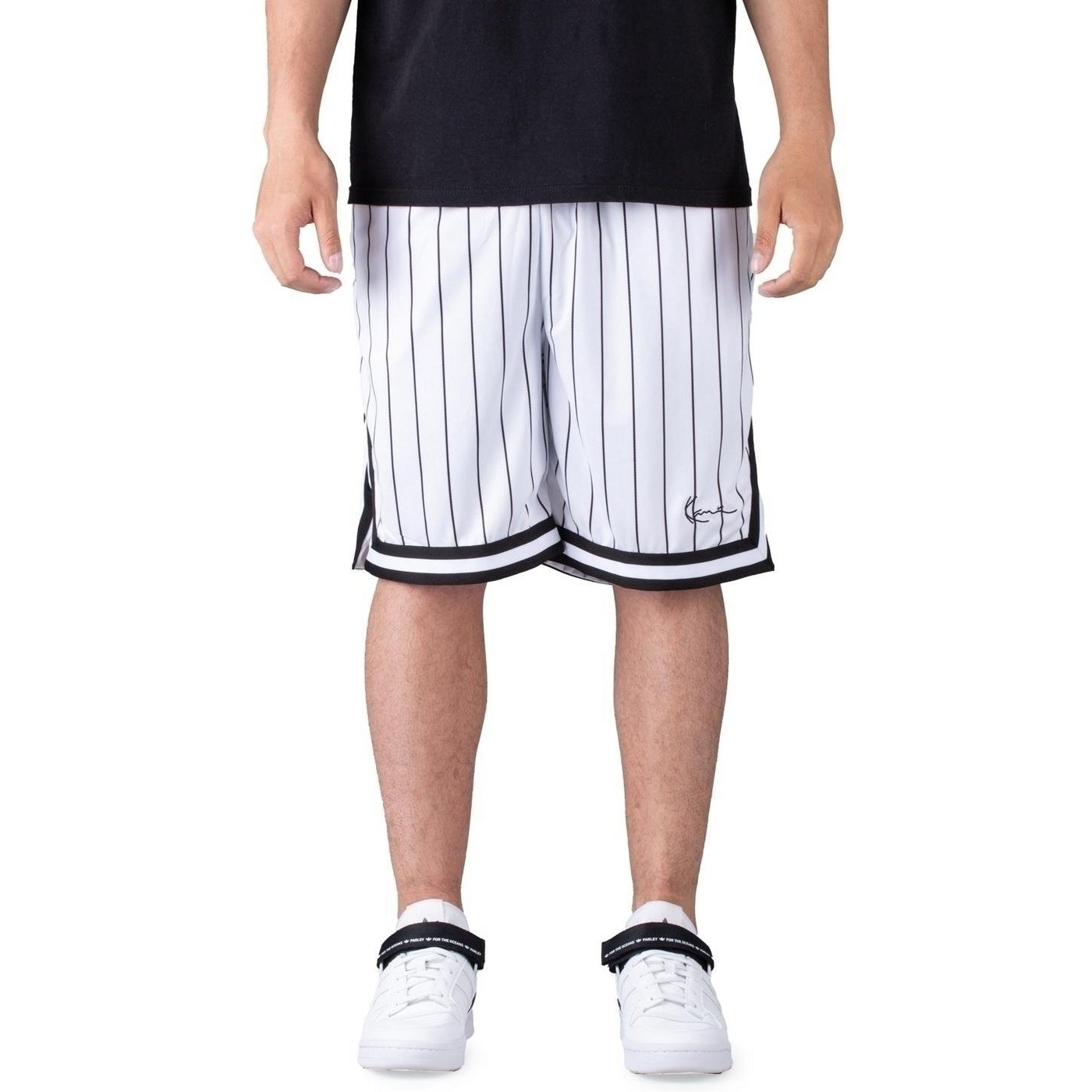 Karl Kani Trainingsshorts Karl Kani Small Signature Pinstripe Mesh Shorts von Karl Kani