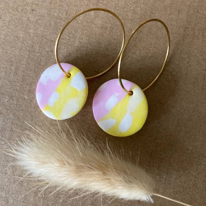 Ohrringe Polymer/Fimo Creolen Hoops Vergoldet Nickelfrei Mit Anhänger Bunte Statementschmuck Ohrringe Polymer/Fimo Creolen Hoops Vergoldet Nickelfrei Mit Anhänger Bunte Statementschmuck von KarlaKonfetti
