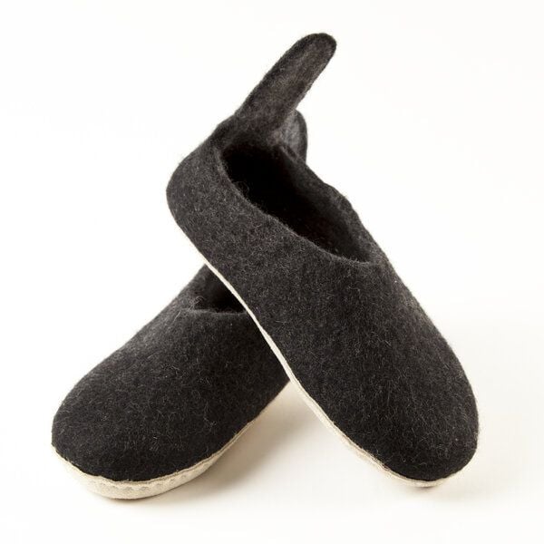 Karma Fair Trade Hausschuhe aus Nepal Karma Fair Trade Hausschuhe aus Nepal von Karma Fair Trade