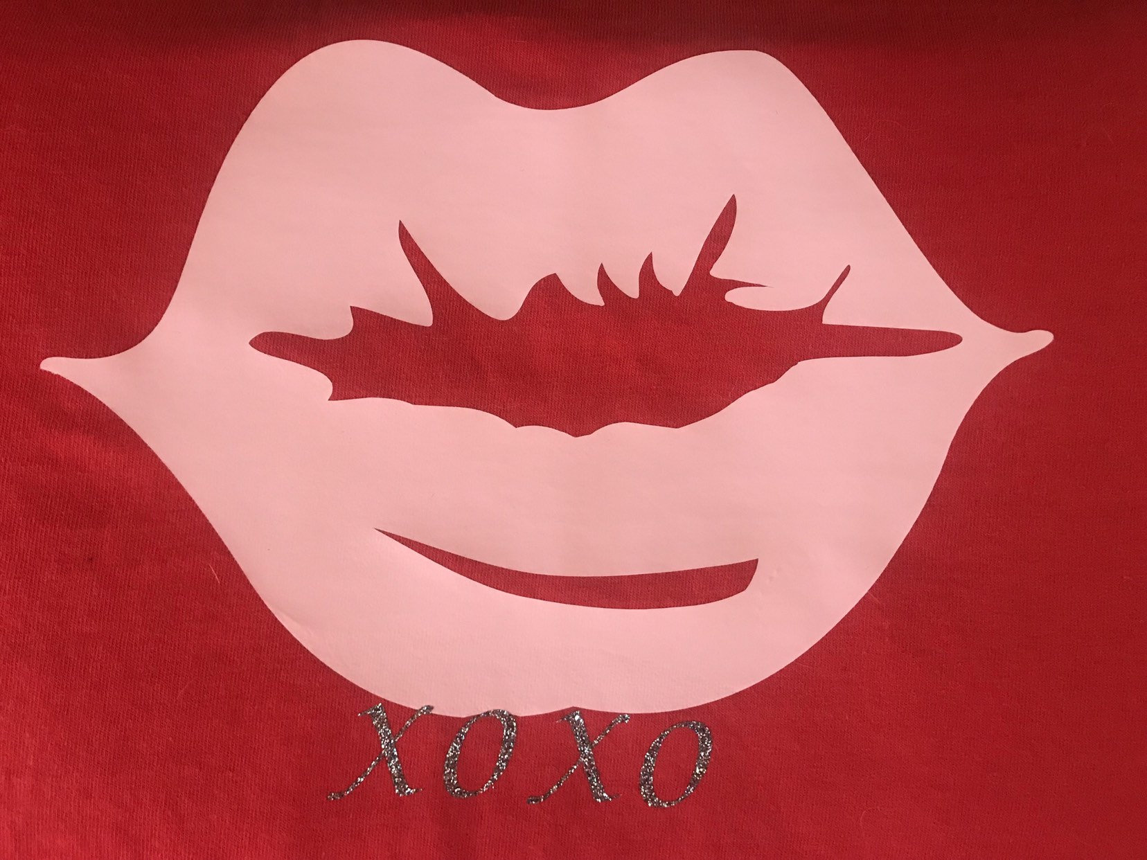 xoxo Valentine Tag Shirt xoxo Valentine Tag Shirt von KarmaByKatie