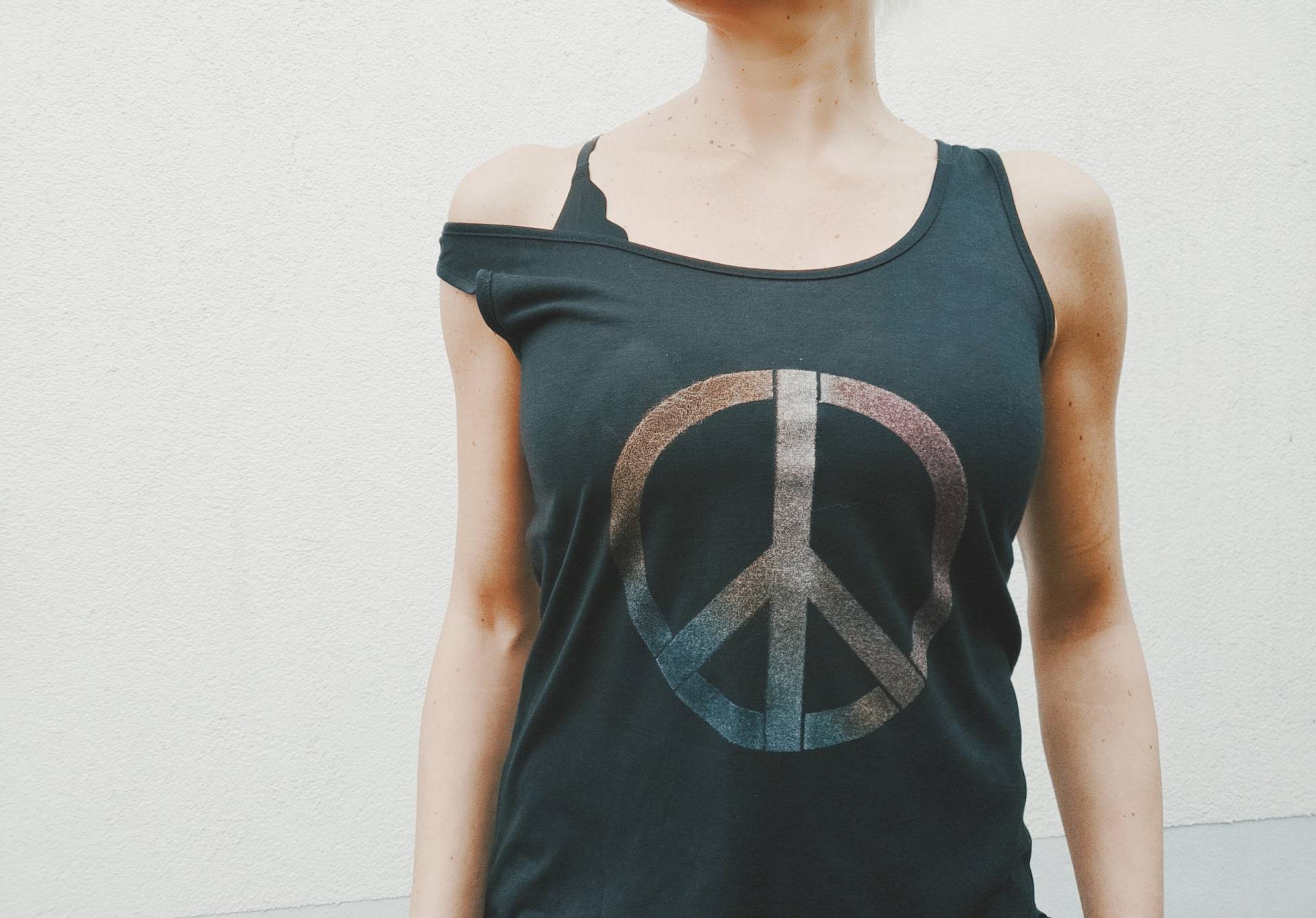 Upcycled+ Hippie +Vintage+Peace+ Top von KarmaDeMao