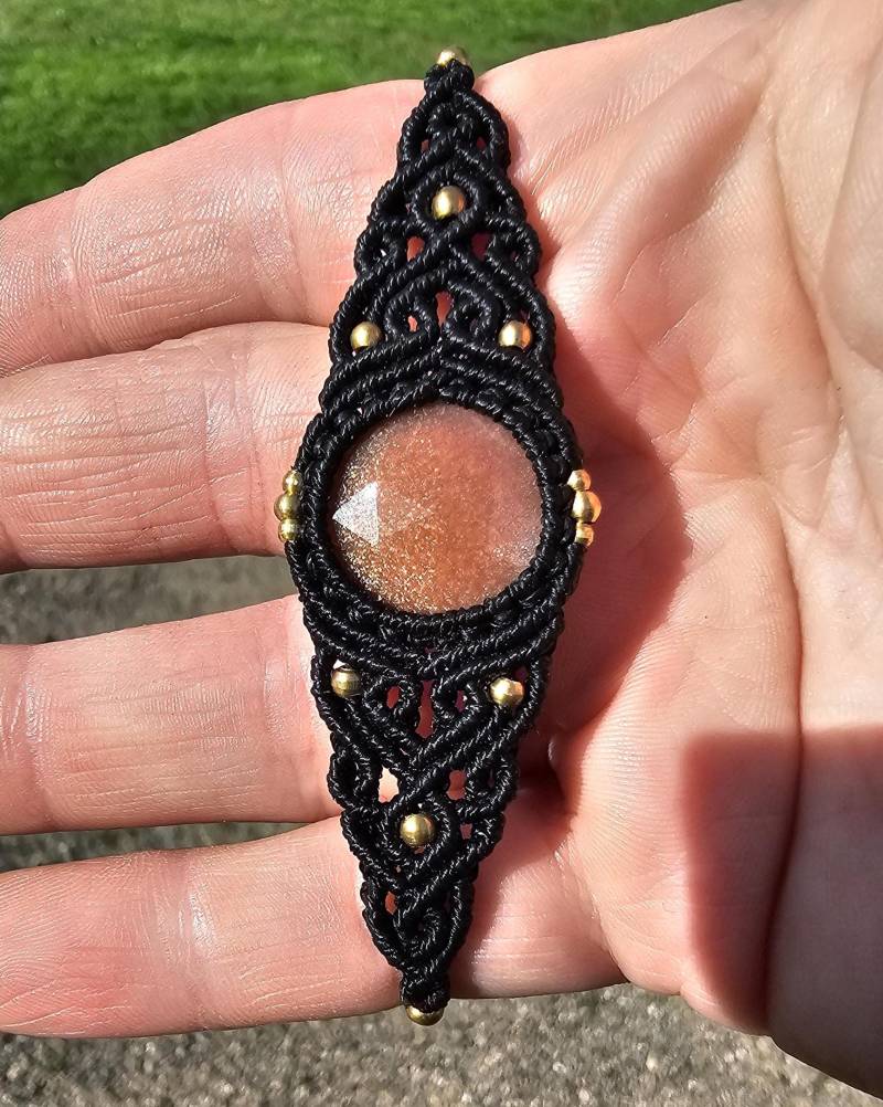 Makramee Armband Mit Pfirsichmondstein/Schmuck Edelstein Handgemacht Geschenkidee Boho Hippie Makramee Armband Mit Pfirsichmondstein/Schmuck Edelstein Handgemacht Geschenkidee Boho Hippie von KarmaKnotdesigns