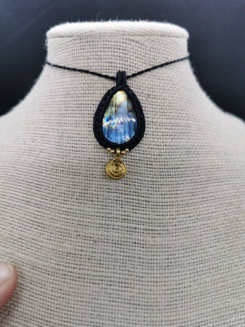 Makramee Kette Mit Labradorit/Schmuck Edelstein Boho Handgemacht Geschenkidee Hippie Makramee Kette Mit Labradorit/Schmuck Edelstein Boho Handgemacht Geschenkidee Hippie von KarmaKnotdesigns
