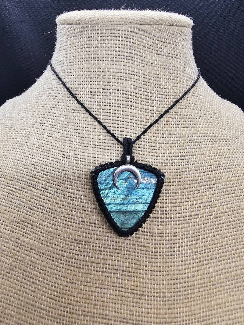 Makramee Kette Mit Labradorit/Schmuck Edelstein Handgemacht Geschenkidee Boho Hippie Mond von KarmaKnotdesigns