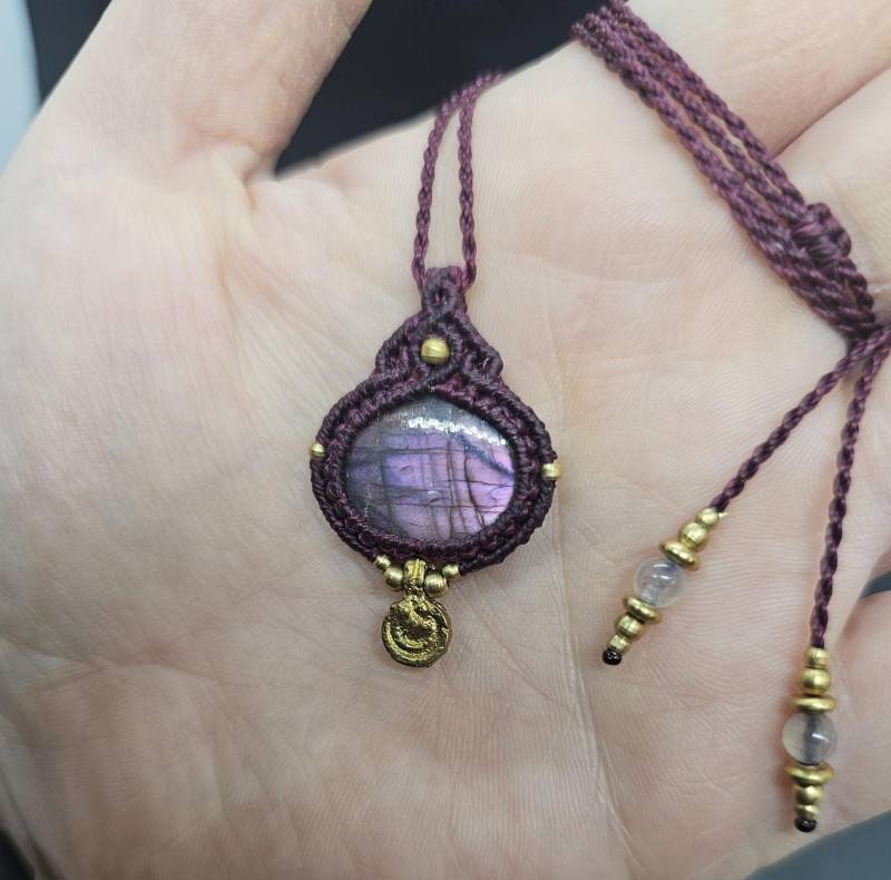 Makramee Kette Mit Labradorit/Schmuck Edelstein Handgemacht Geschenkidee Boho Hippie von KarmaKnotdesigns
