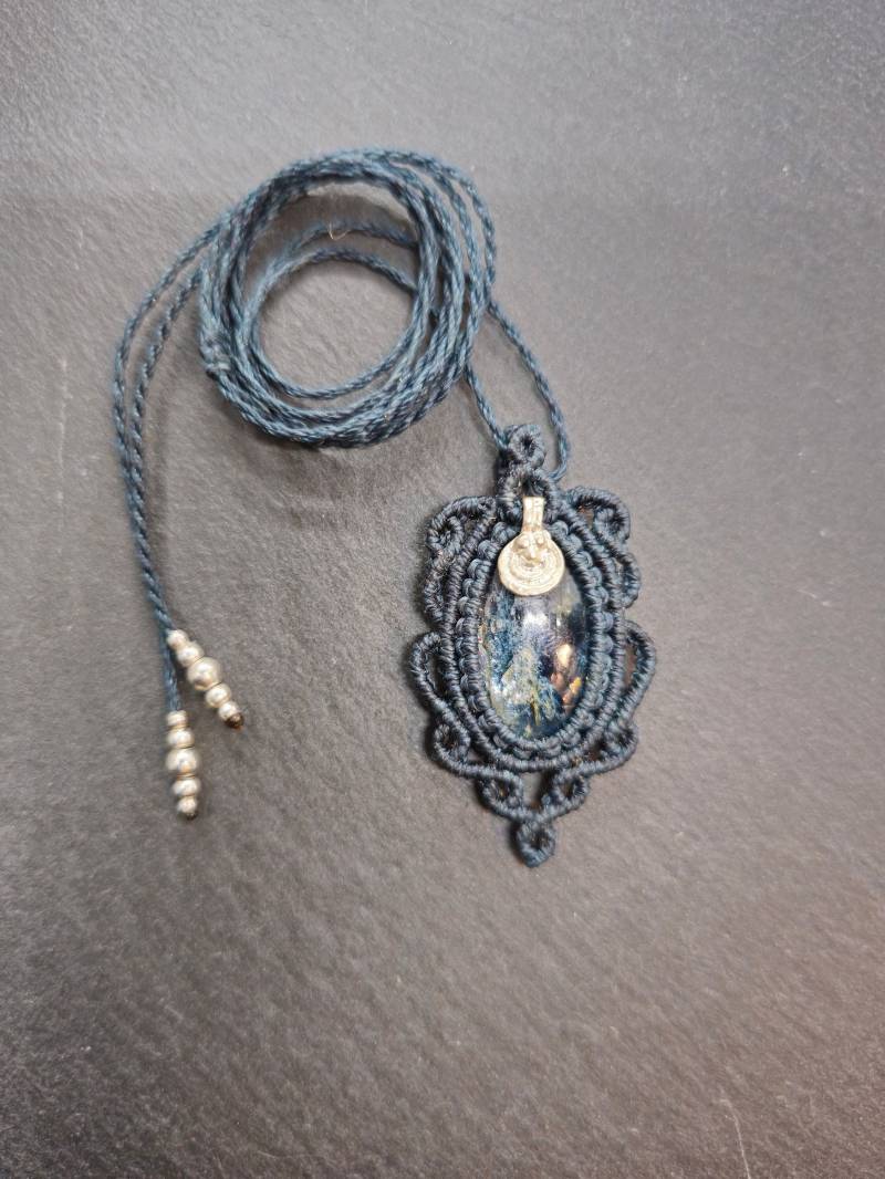Makramee Kette Mit Moos Apatit/Schmuck Edelstein Handgemacht Geschenkidee Boho Hippie Makramee Kette Mit Moos Apatit/Schmuck Edelstein Handgemacht Geschenkidee Boho Hippie von KarmaKnotdesigns