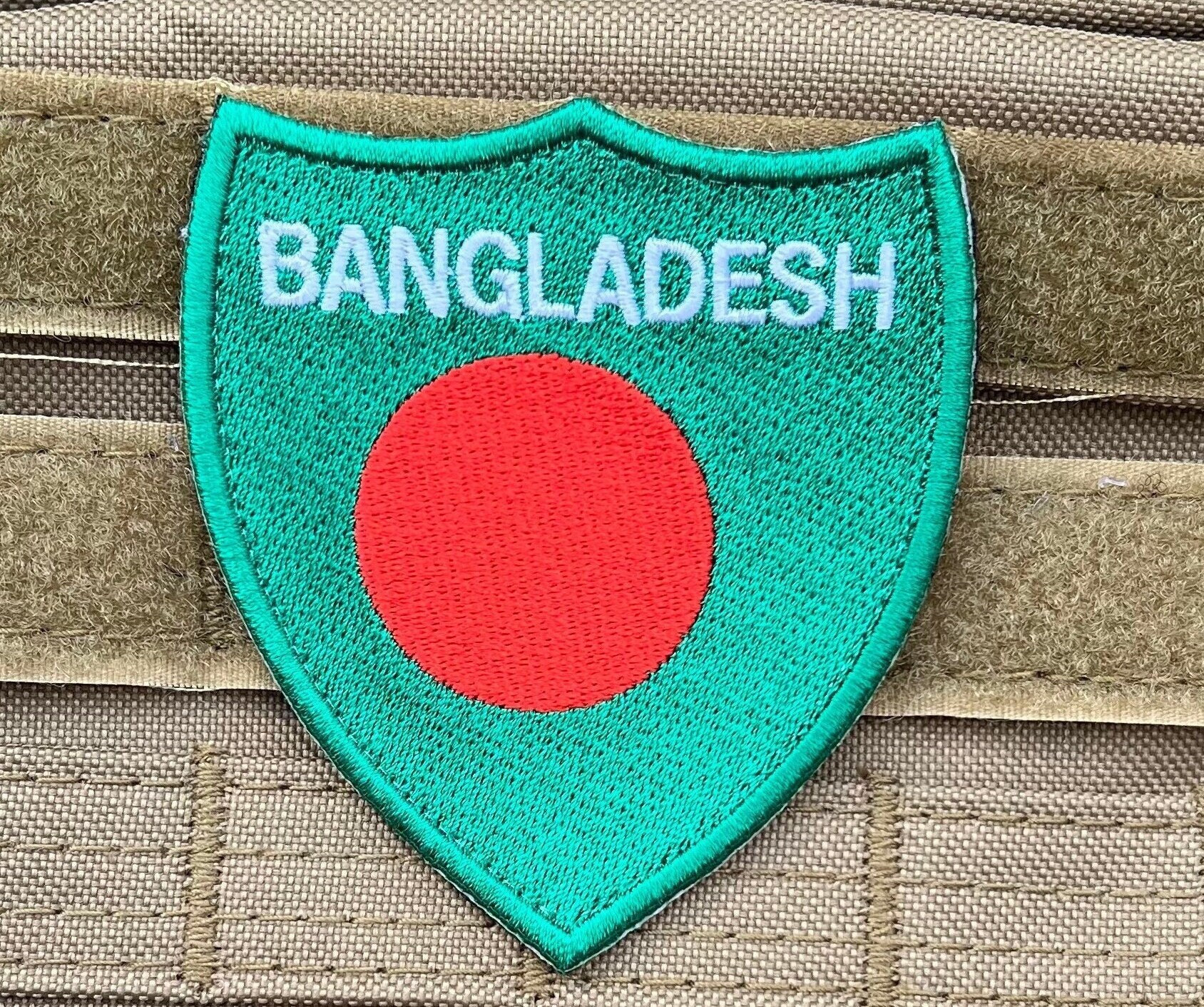 Bangladesch Flagge Patch | 3 Zoll Gestickt Nationales Abzeichen | Haken + Schleife Heraldik Schild Wappen Emblem Geschenk Indien Reise Souvenir von KarmaPatch