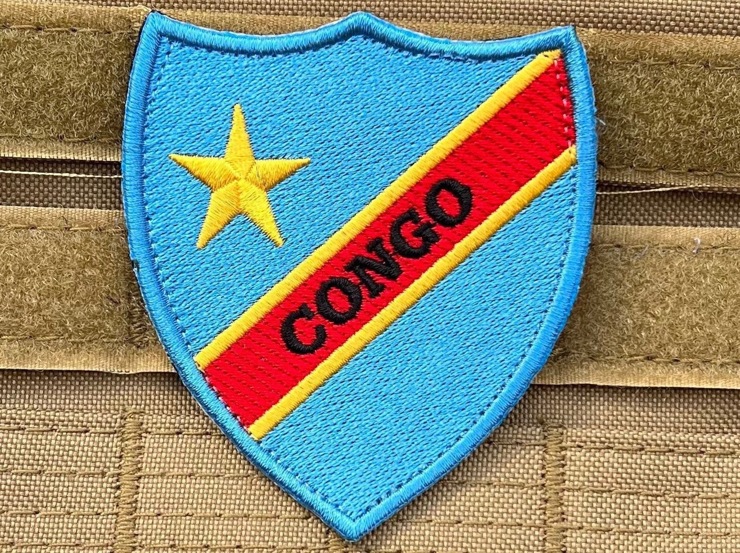 Congo Flag Patch | 3 Inch Embroidered National Badge | Hook + Loop Heraldry Shield Crest Tactical Morale Emblem Gift Souvenir Africa Patches von KarmaPatch