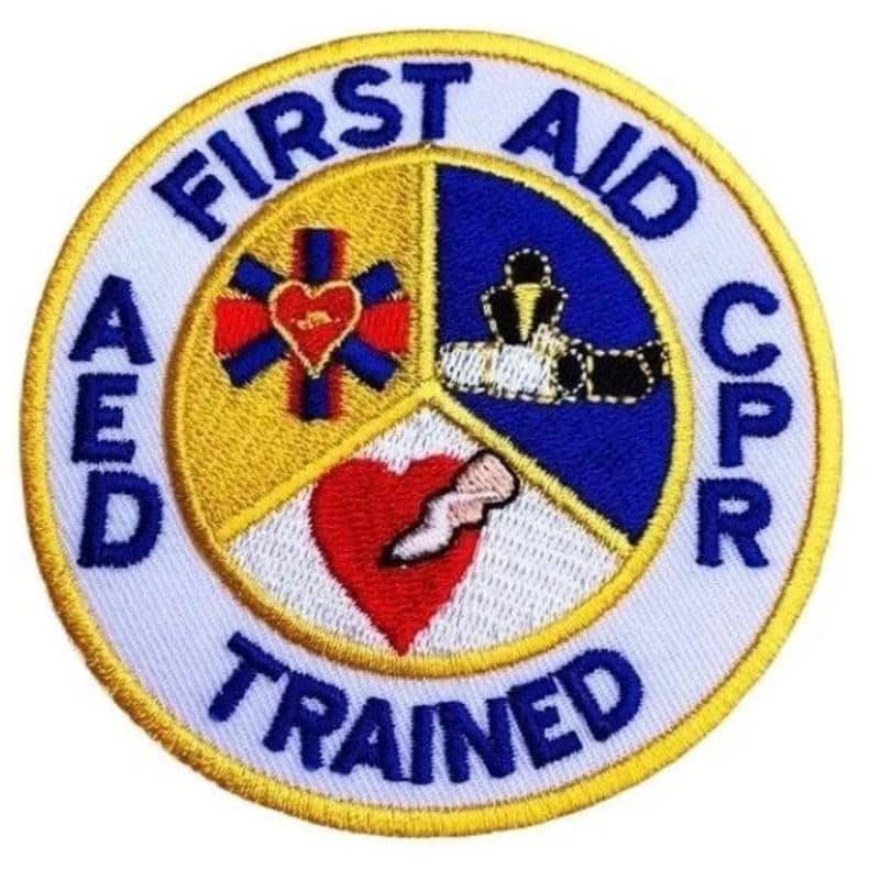 Erste Hilfe Aed Cpr Trained Patch | 3 Inch Gesticktes Aufbügeln Oder Aufnähen Diy Kostüm Perfet Für Taschen, Mützen, Jacken, Shirts, Geschenk von KarmaPatch