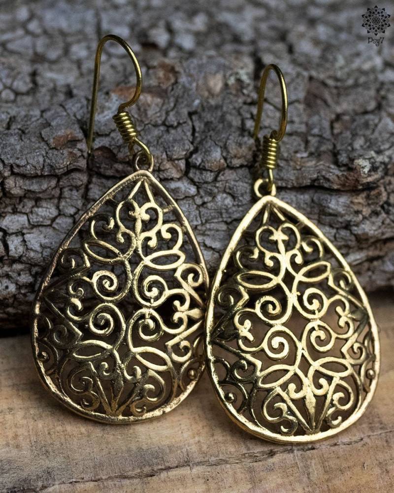 Boho Tropfen Ohrringe - Ornament Muster Messing von KarmaSyndikat